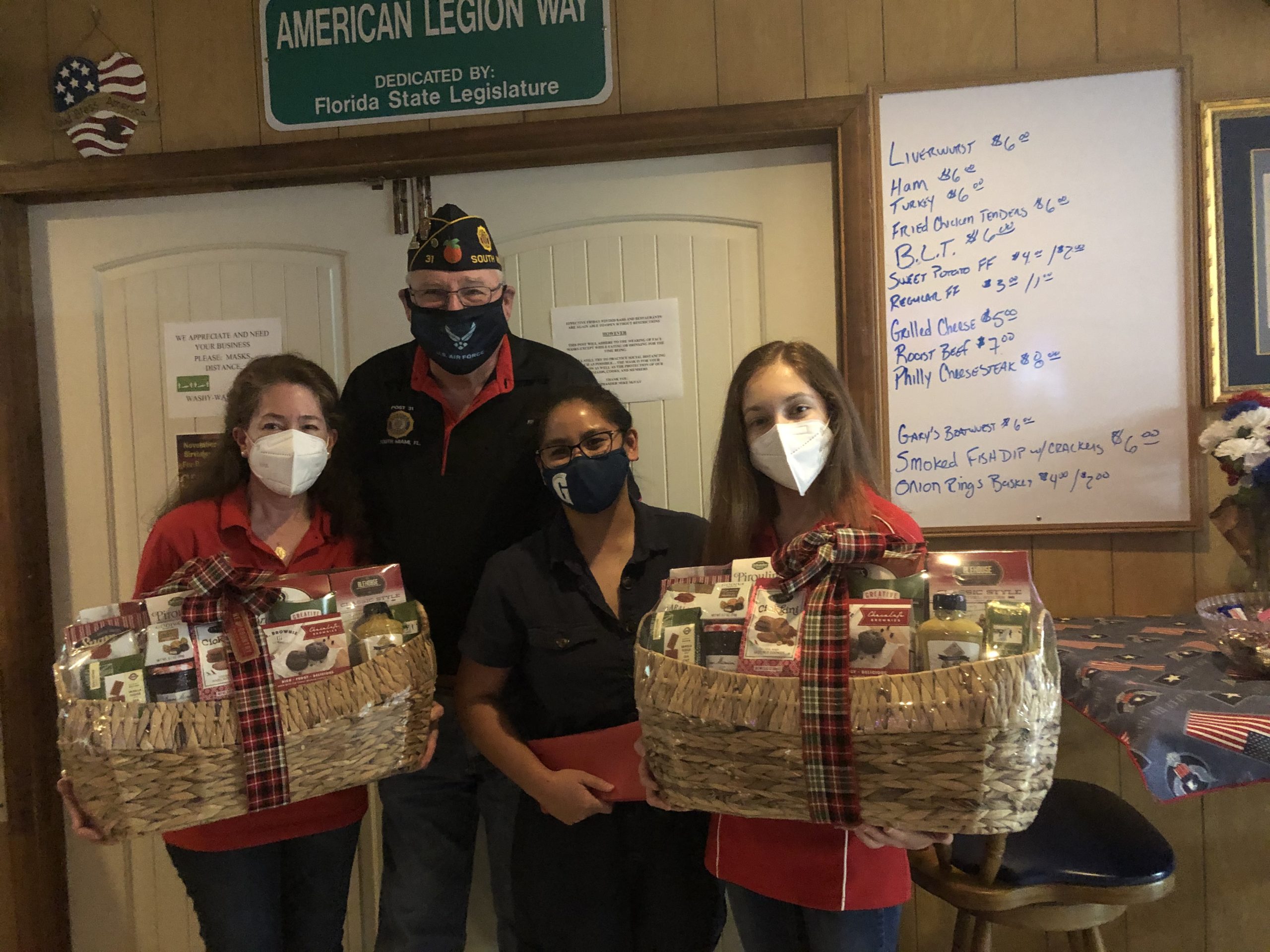 Upper School music students gave back to veterans and their families by writing letters of thanks to the veterans and giving them two gift baskets with Thanksgiving goods for the Post's members.